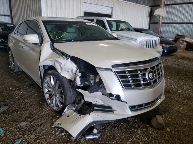 Cadillac Xts luxury (2014)