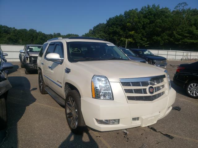 Cadillac Escalade l (2011)