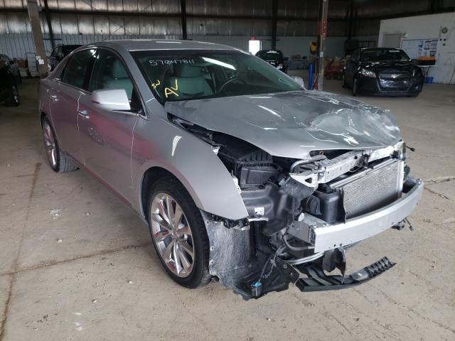 Cadillac Xts luxury (2013)