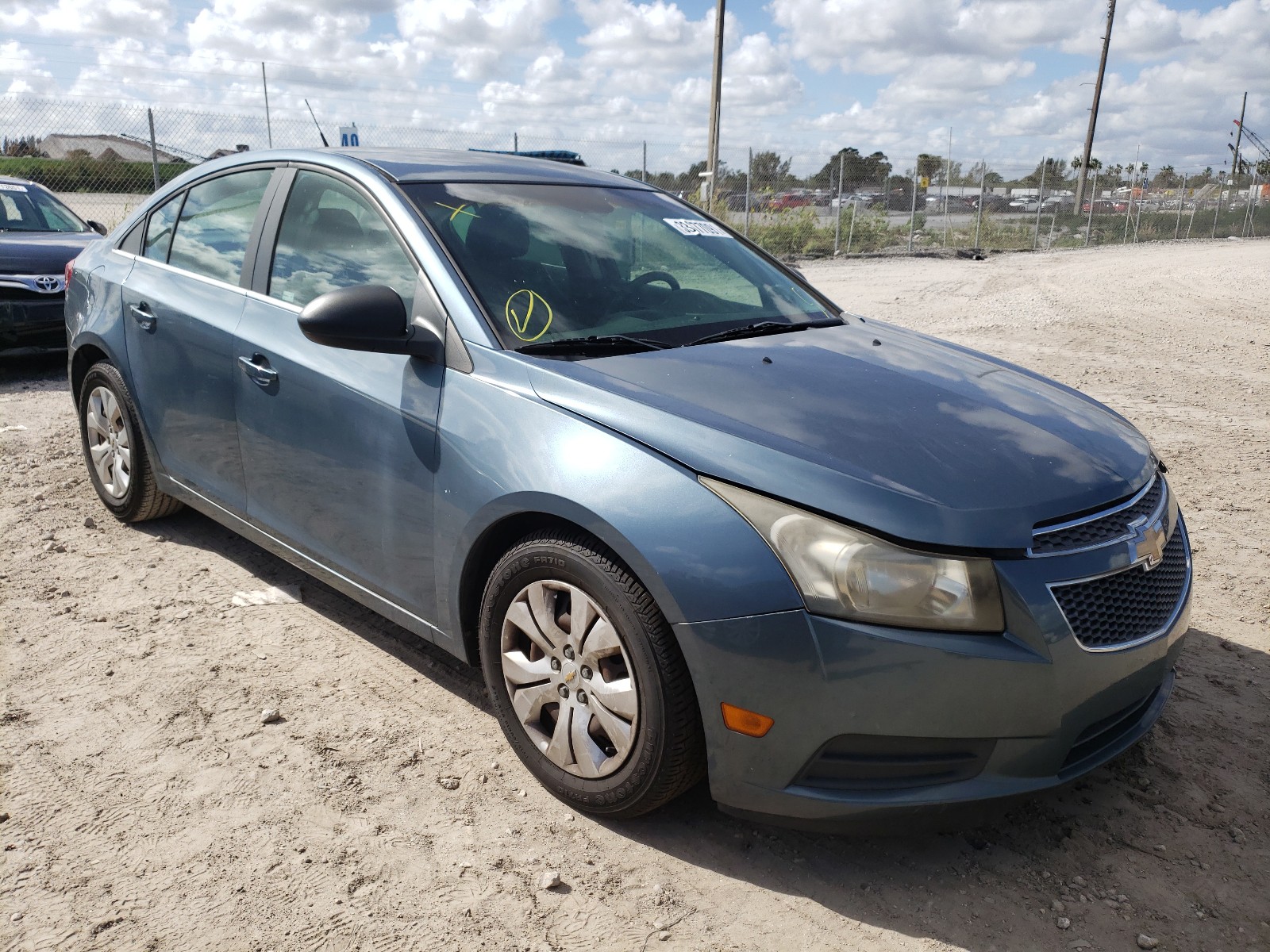 Chevrolet Cruze ls (2012)