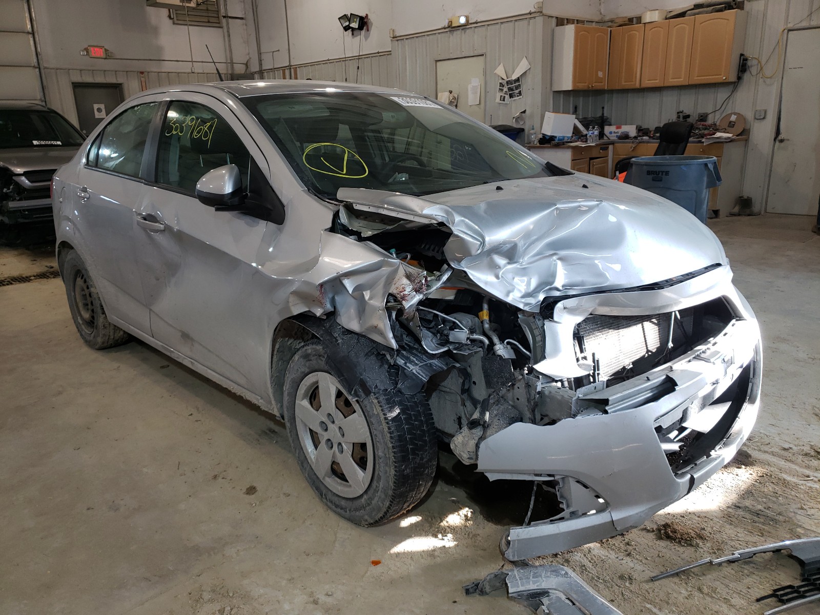 Chevrolet Sonic ls (2014)