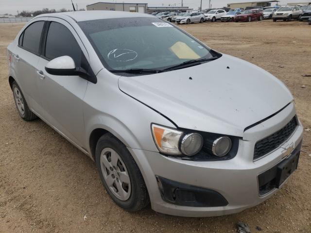 Chevrolet Sonic ls (2013)