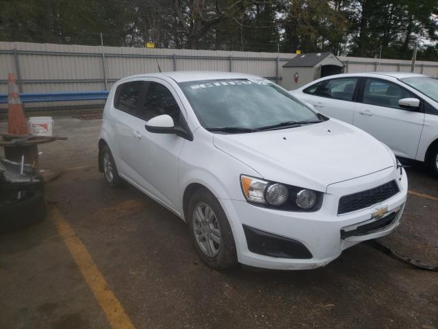Chevrolet Sonic ls (2014)