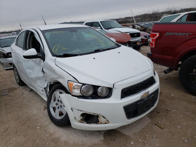 Chevrolet Sonic ls (2013)