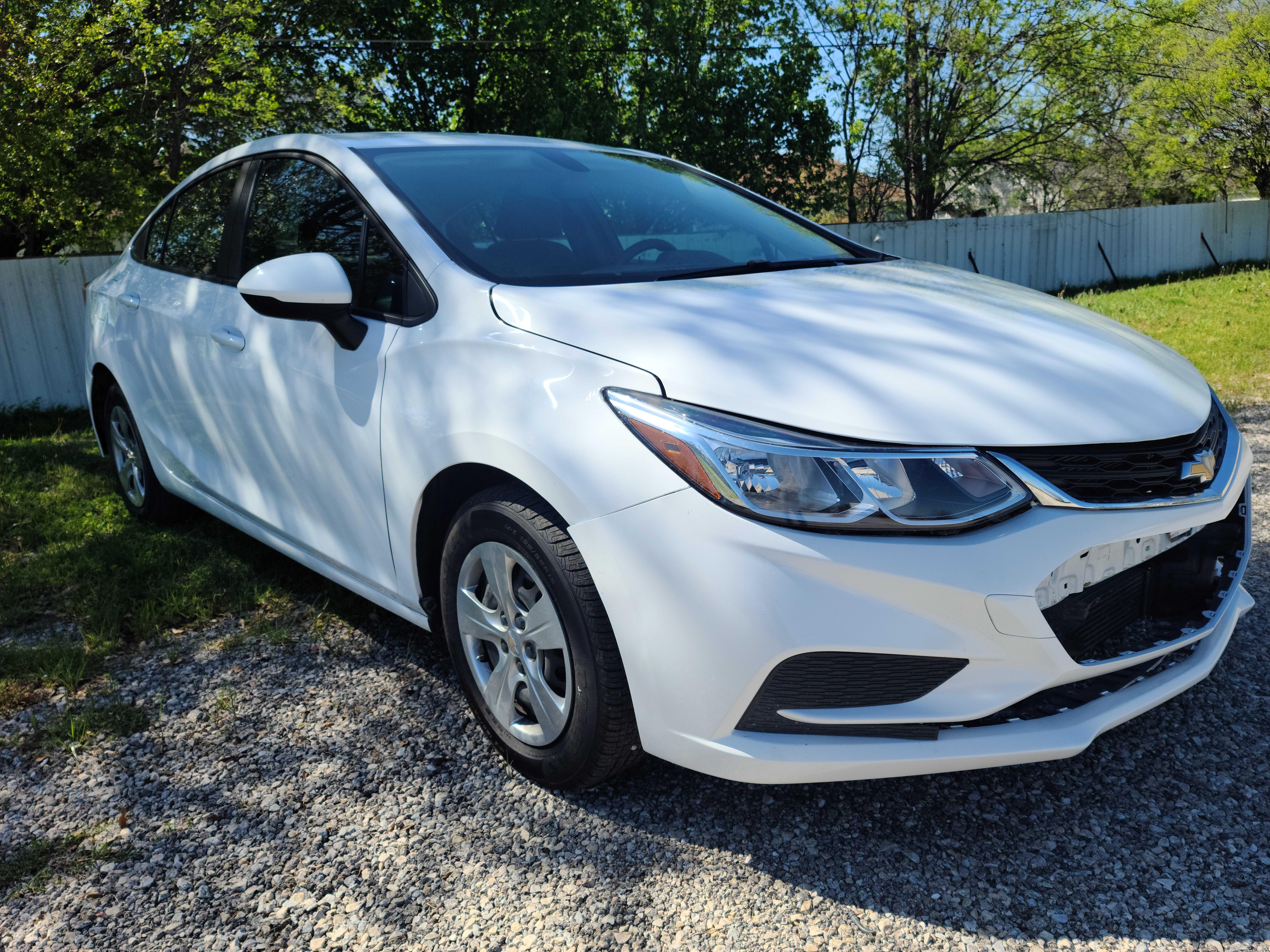 Chevrolet Cruze ls (2018)