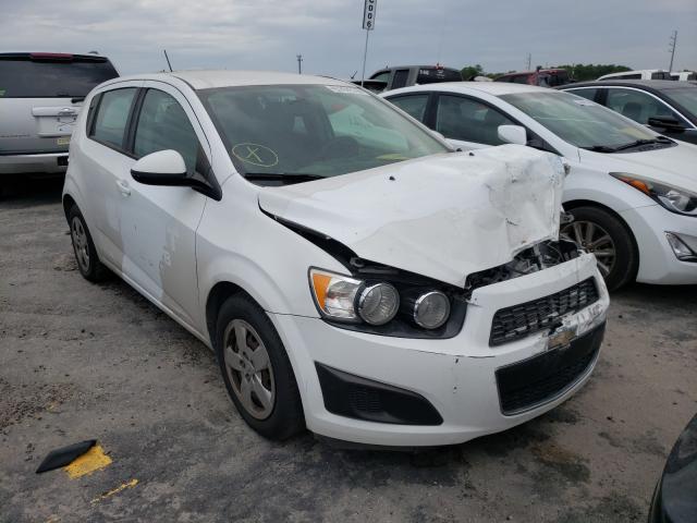 Chevrolet Sonic ls (2015)