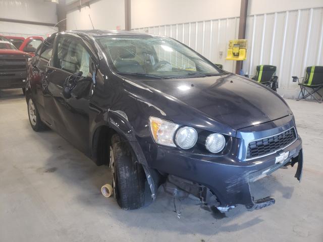 Chevrolet Sonic ls (2016)