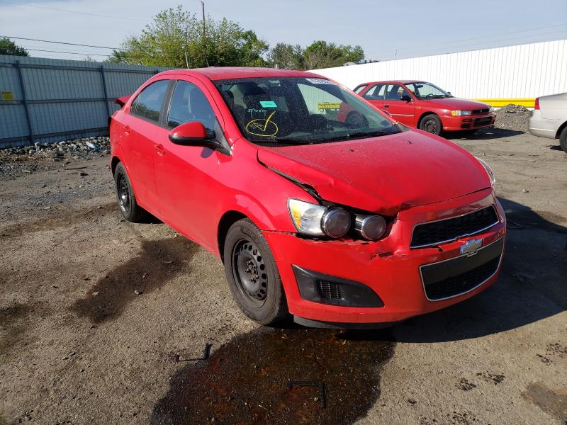 Chevrolet Sonic ls (2015)