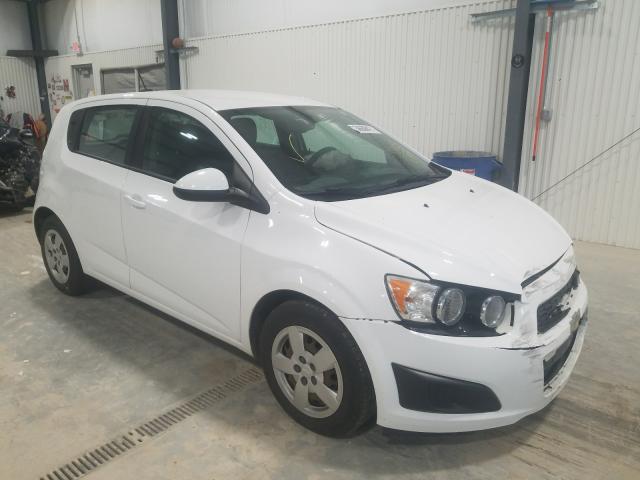 Chevrolet Sonic ls (2015)