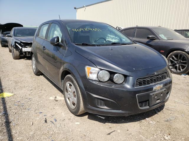 Chevrolet Sonic ls (2016)