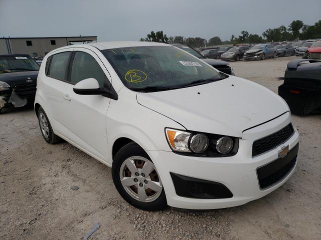 Chevrolet Sonic ls (2015)