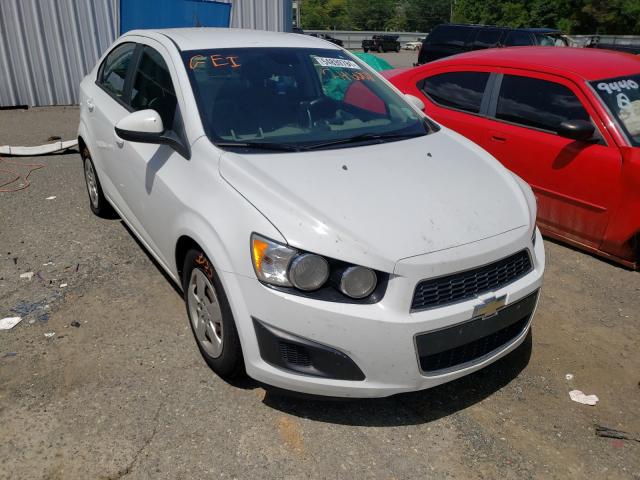 Chevrolet Sonic ls (2013)