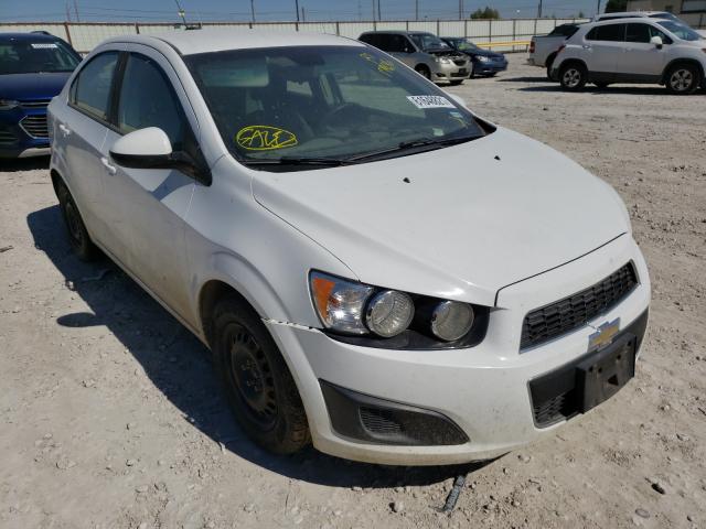 Chevrolet Sonic ls (2015)