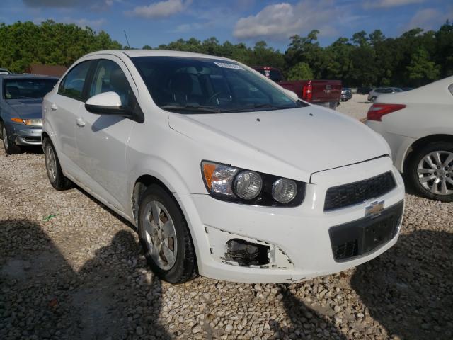 Chevrolet Sonic ls (2015)