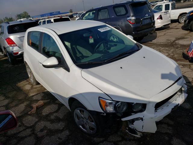 Chevrolet Sonic ls (2016)