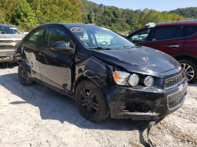 Chevrolet Sonic ls (2013)