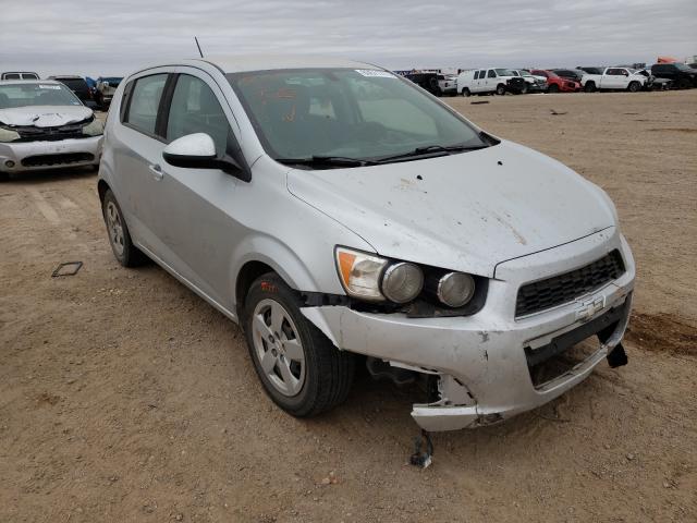 Chevrolet Sonic ls (2015)