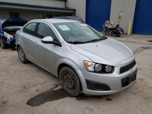 Chevrolet Sonic ls (2014)