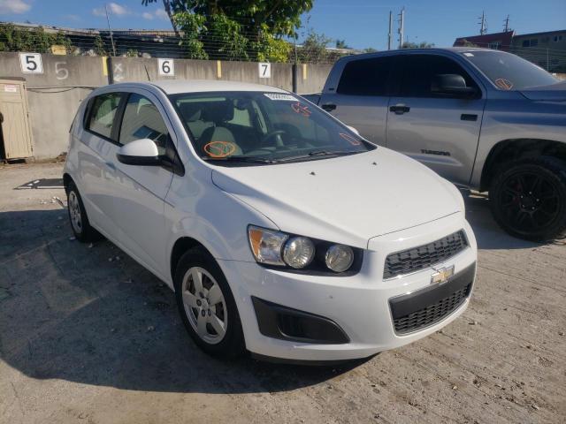 Chevrolet Sonic ls (2015)