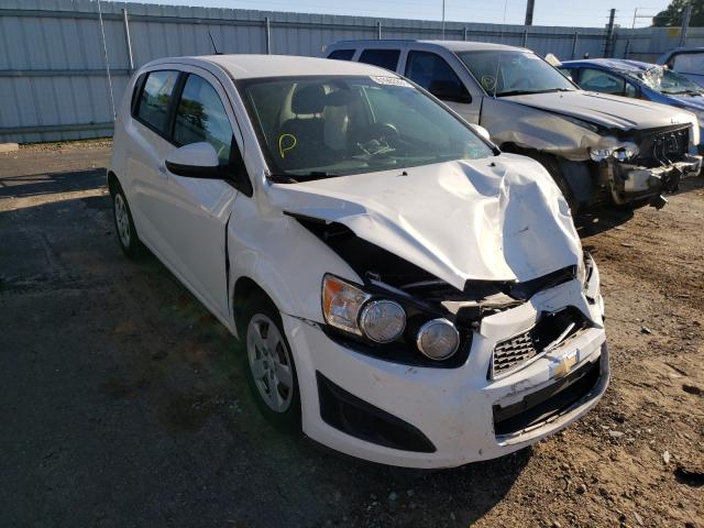 Chevrolet Sonic ls (2016)