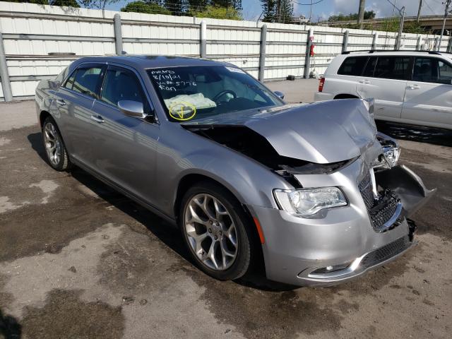 Chrysler 300c plati (2017)