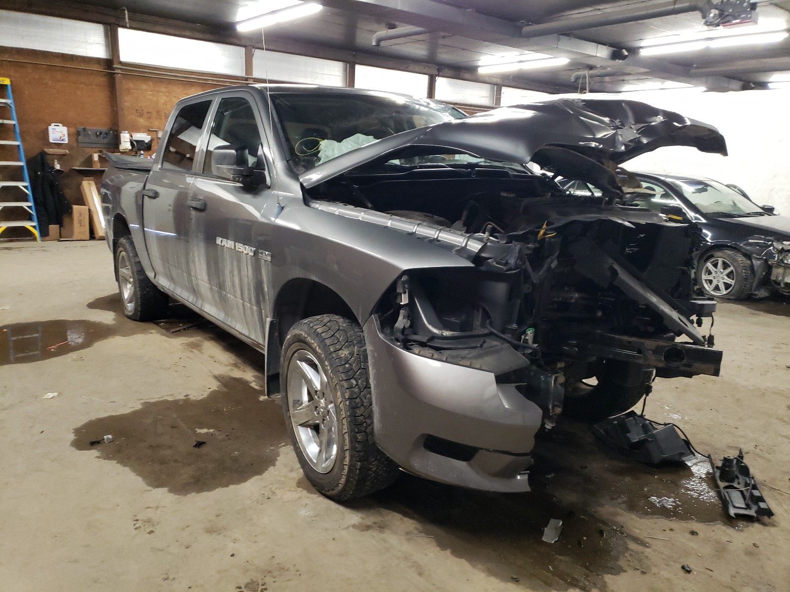 Dodge Ram 1500 s (2012)
