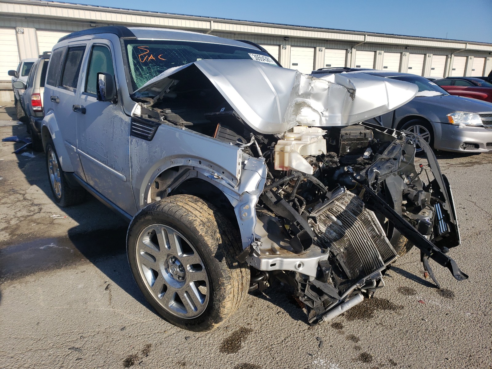Dodge Nitro heat (2011)