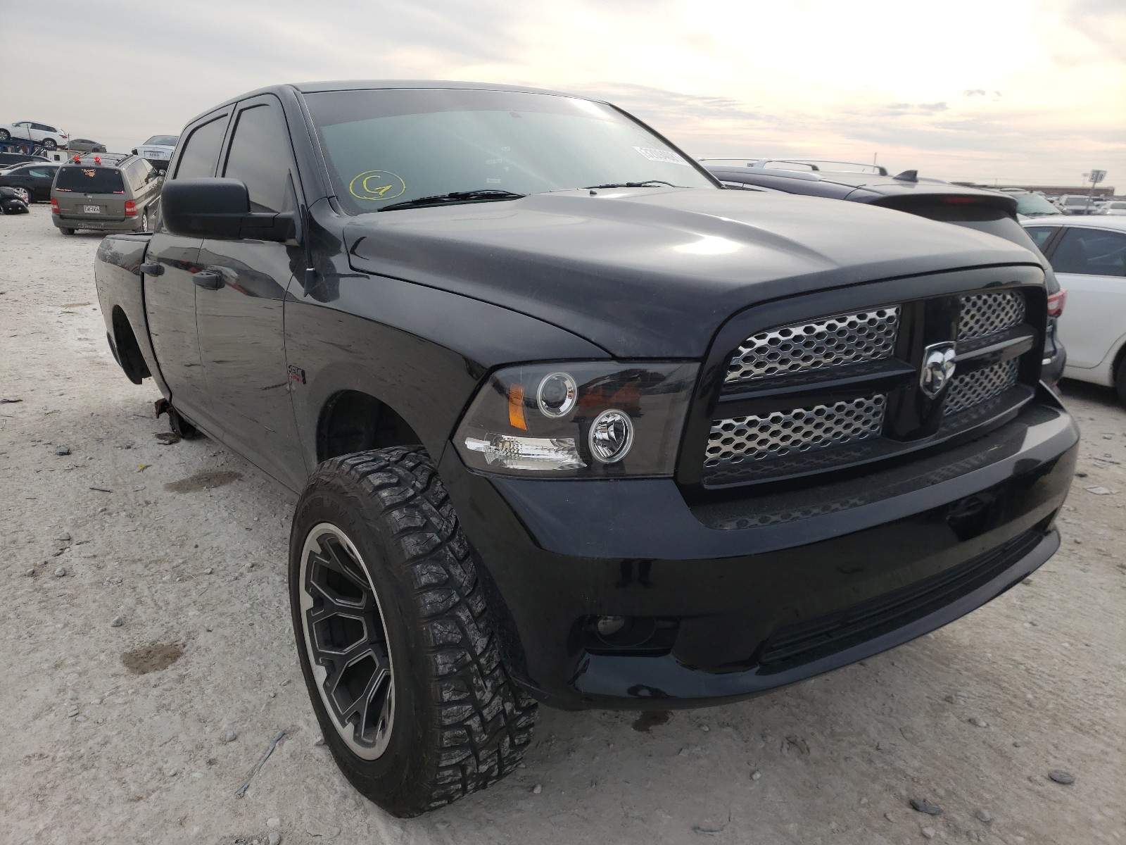 Dodge Ram 1500 s (2012)