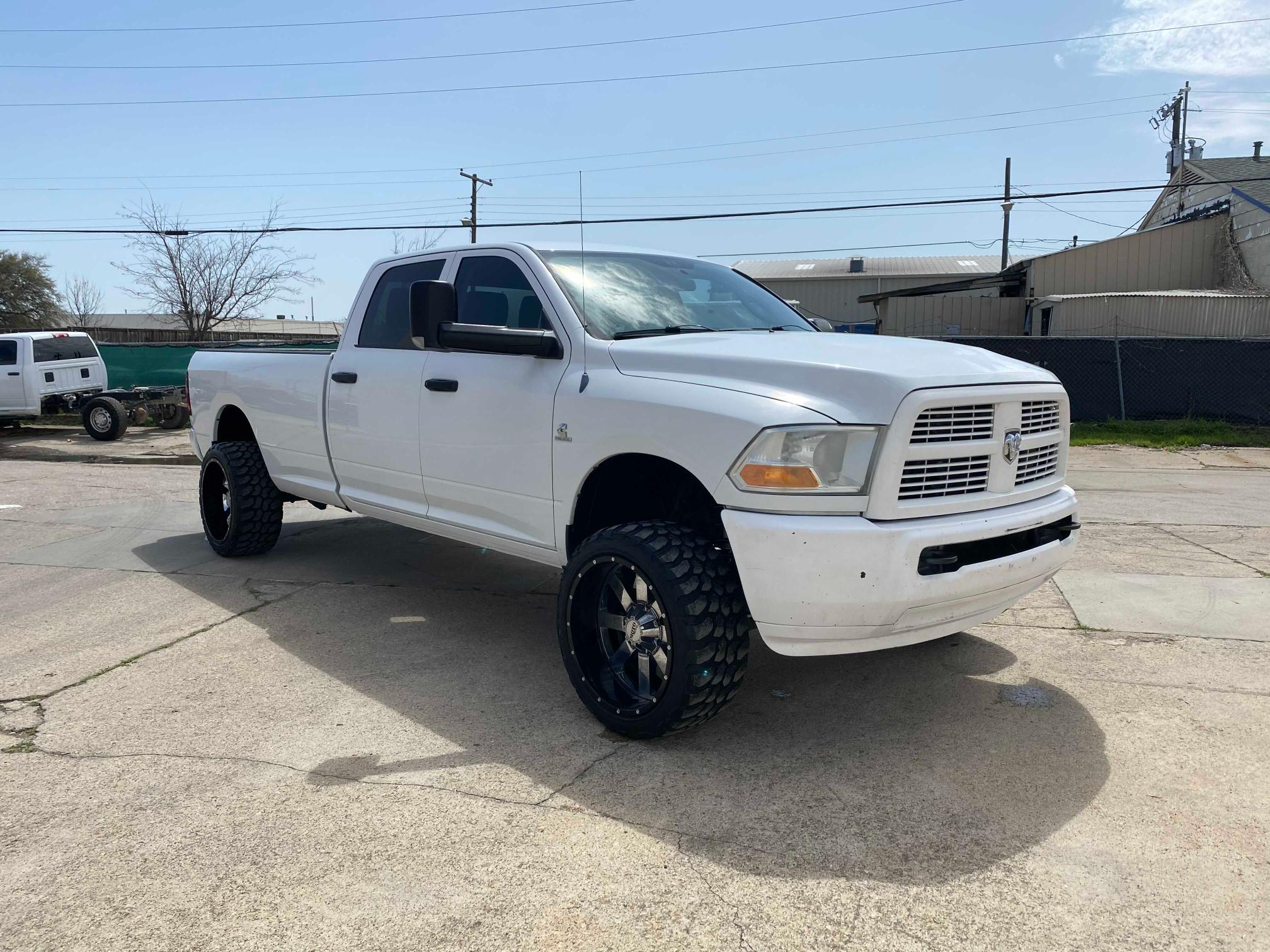 Dodge Ram 2500 s (2012)