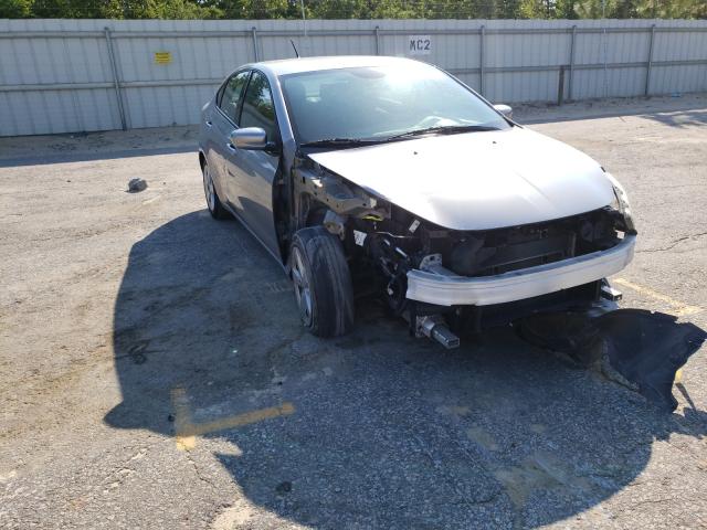 Dodge Dart sxt (2015)