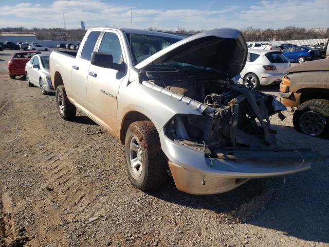 Dodge Ram 1500 s (2012)