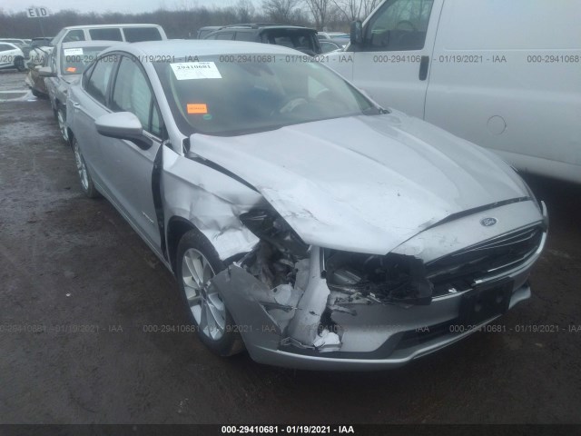 Ford Fusion hybrid (2019)