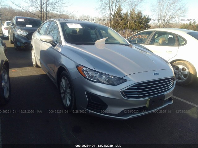Ford Fusion hybrid (2019)