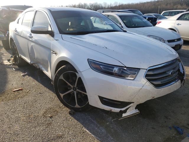 Ford Taurus sel (2015)