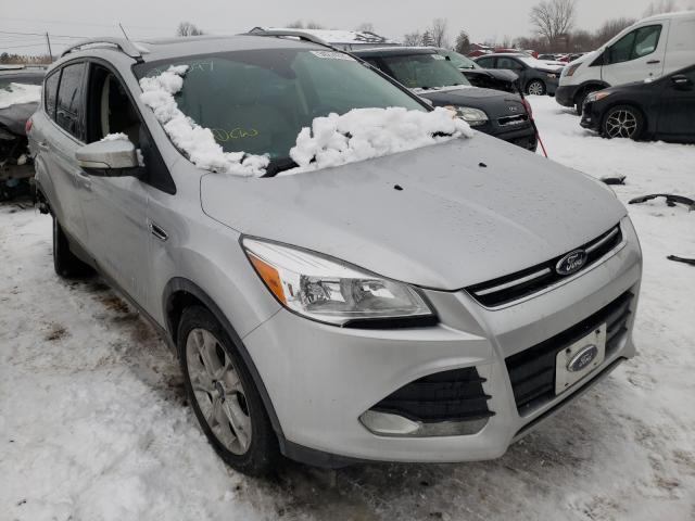 Ford Escape tit (2016)