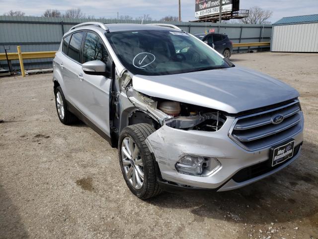 Ford Escape tit (2017)