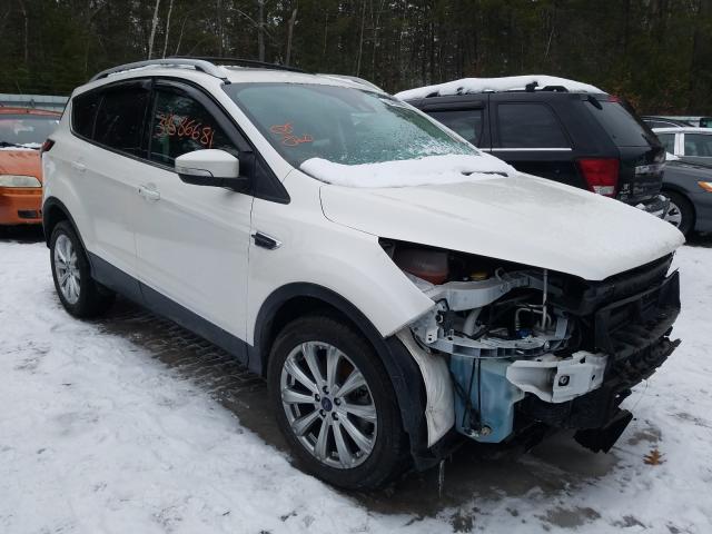 Ford Escape tit (2017)