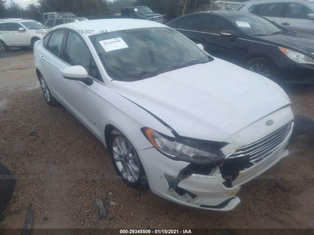 Ford Fusion hybrid (2019)