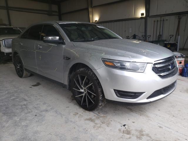 Ford Taurus lim (2015)