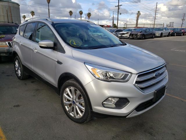 Ford Escape tit (2017)