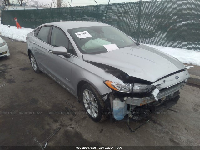 Ford Fusion hybrid (2019)
