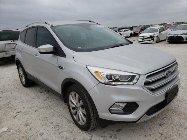 Ford Escape tit (2017)