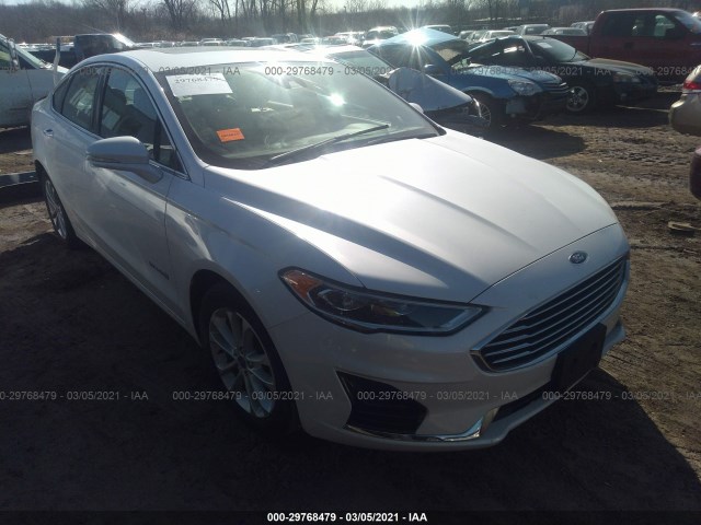 Ford Fusion hybrid (2019)