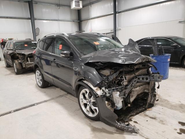 Ford Escape tit (2015)