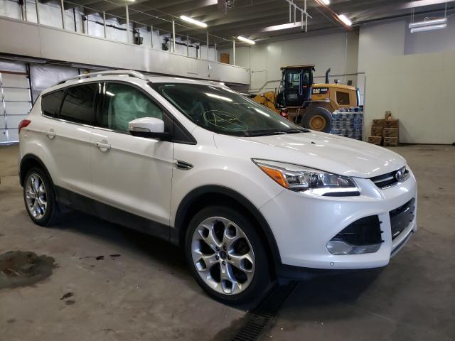 Ford Escape tit (2016)