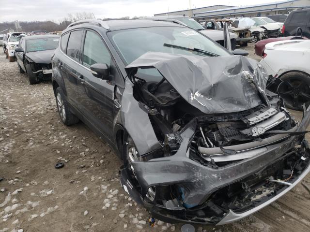 Ford Escape tit (2017)