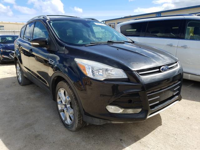 Ford Escape tit (2015)