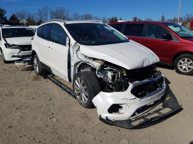 Ford Escape tit (2017)