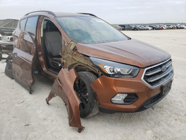Ford Escape tit (2017)