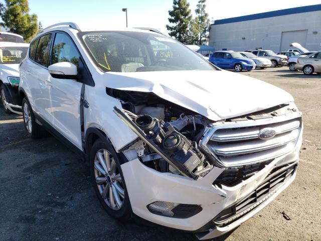 Ford Escape tit (2017)